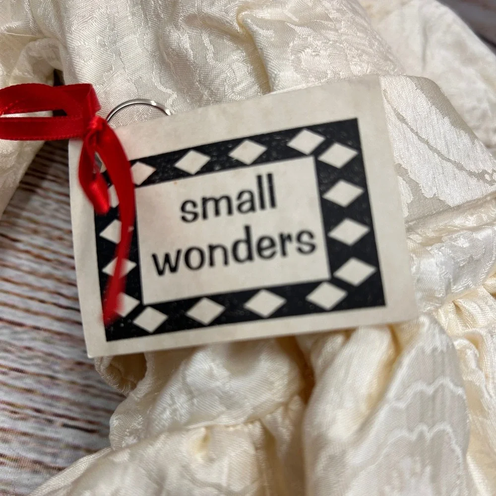 Small Wonders Erica‎ 22 Inch Cloth Doll Cream Jacquard Dress Faux Pearls Vintage